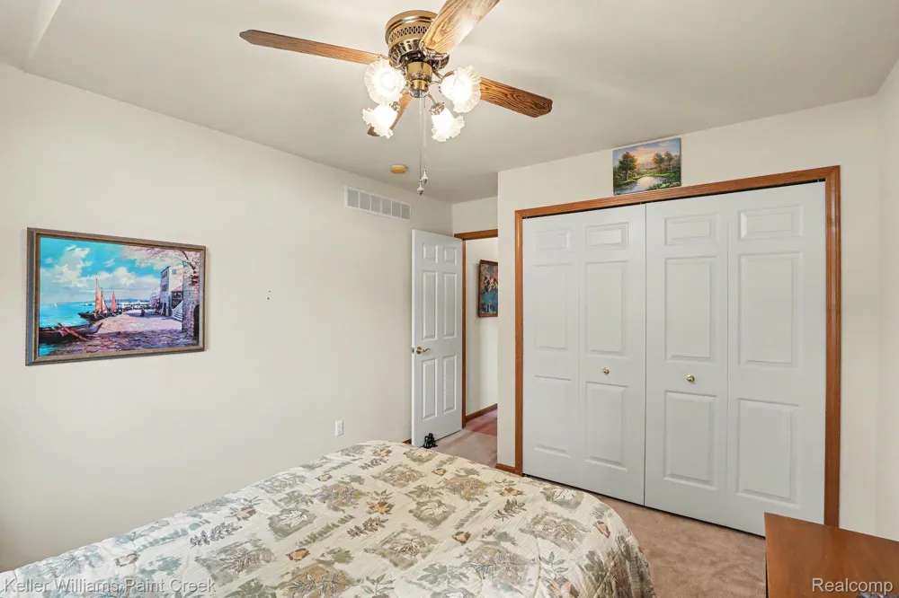8183 Prestwick Lane Washington Township, MI 48095