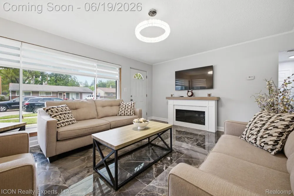 22020 Jerome Street Oak Park City, MI 48237