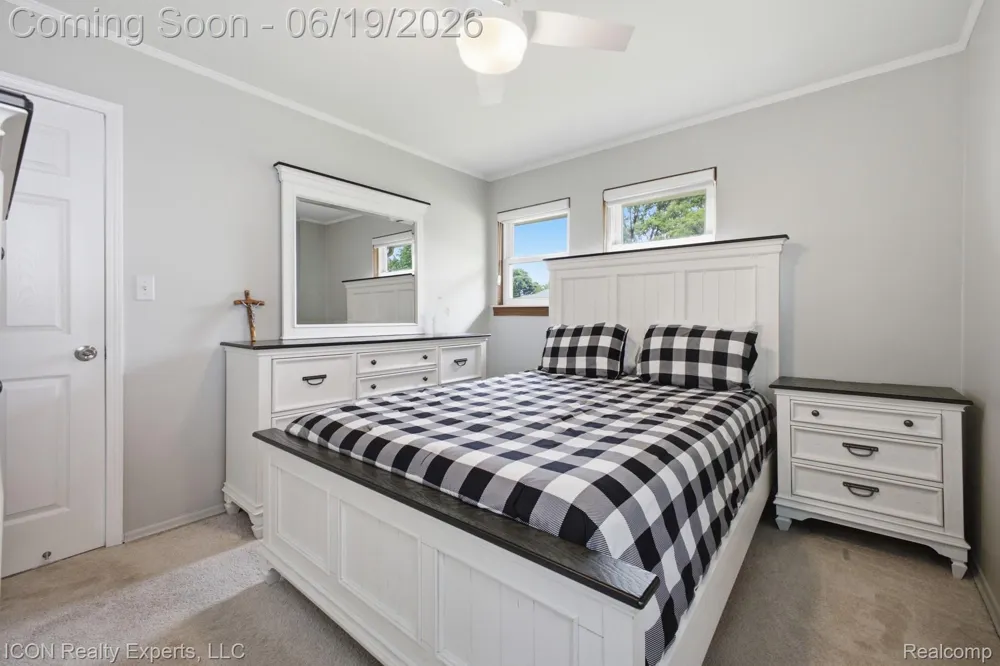 22020 Jerome Street Oak Park City, MI 48237