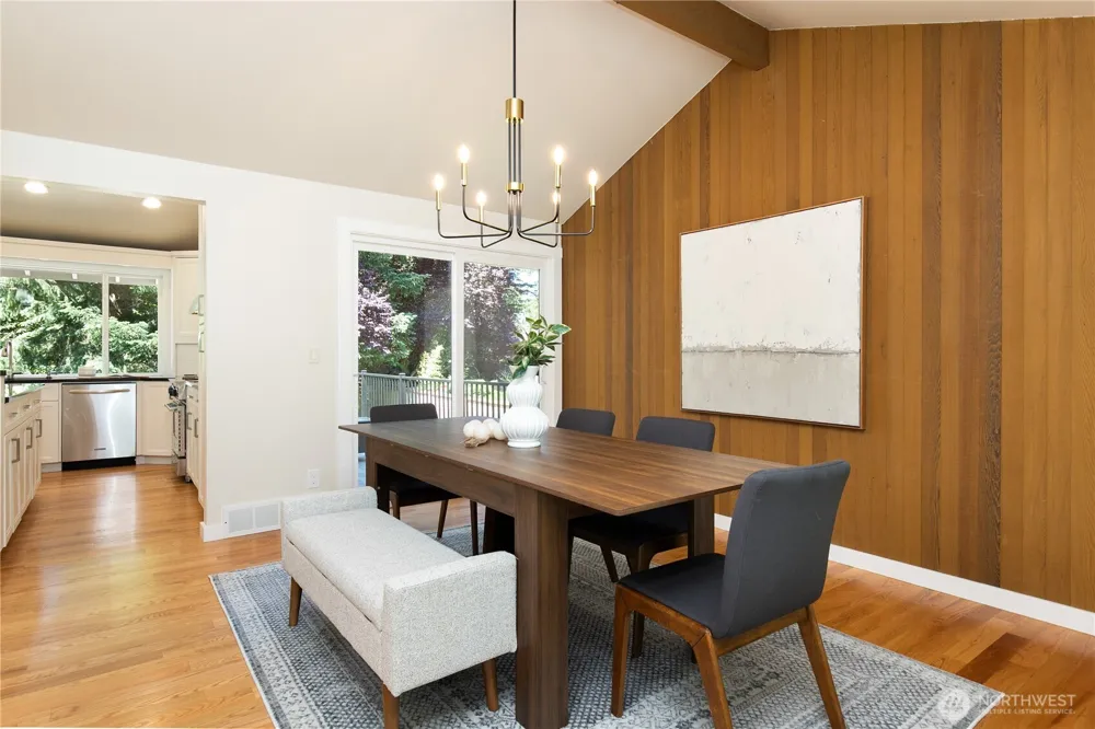 7235 87th Avenue SE Mercer Island, WA 98040