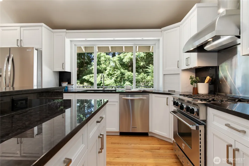 7235 87th Avenue SE Mercer Island, WA 98040