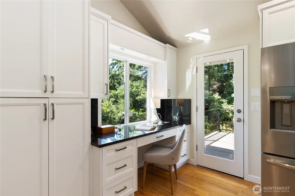 7235 87th Avenue SE Mercer Island, WA 98040
