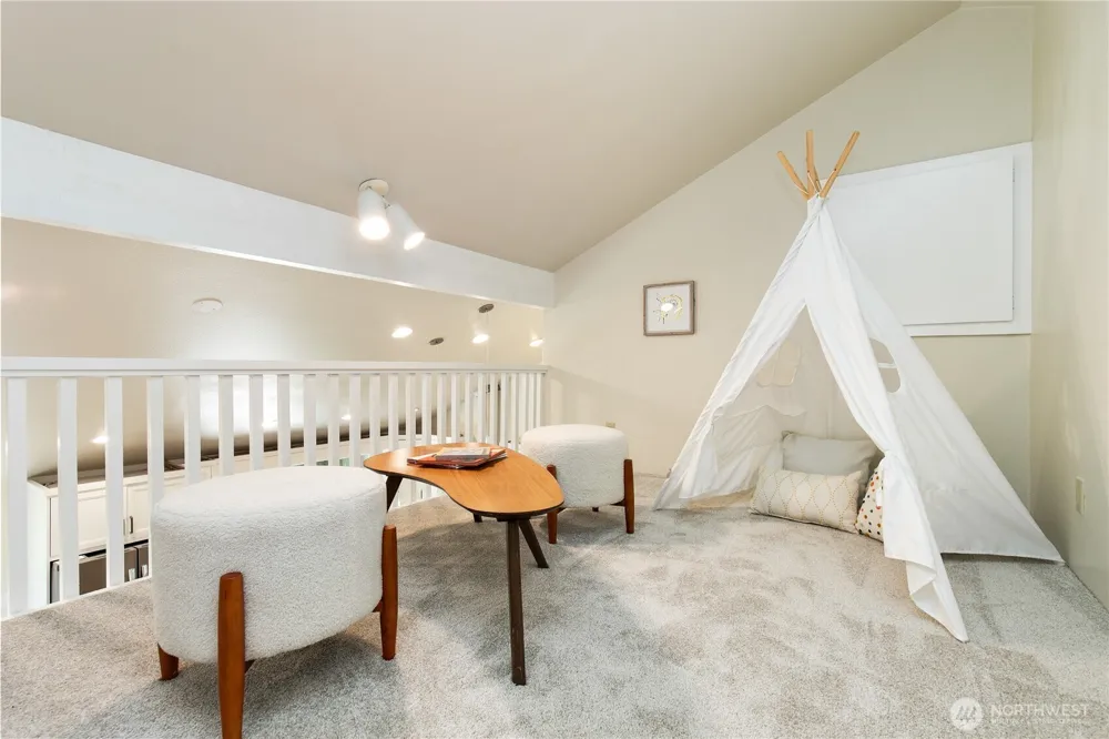 7235 87th Avenue SE Mercer Island, WA 98040
