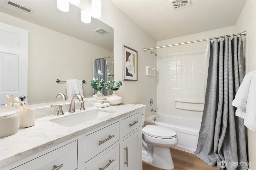 7235 87th Avenue SE Mercer Island, WA 98040
