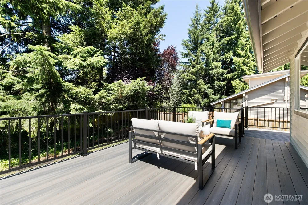 7235 87th Avenue SE Mercer Island, WA 98040
