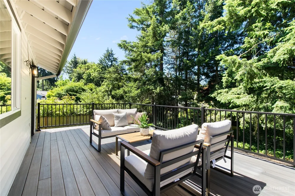 7235 87th Avenue SE Mercer Island, WA 98040