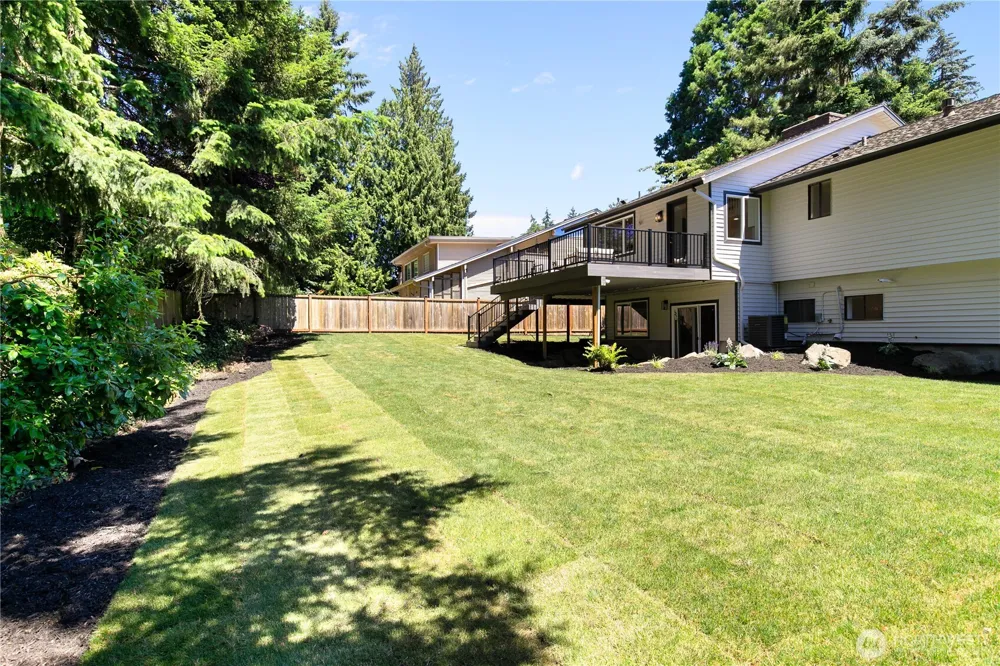 7235 87th Avenue SE Mercer Island, WA 98040
