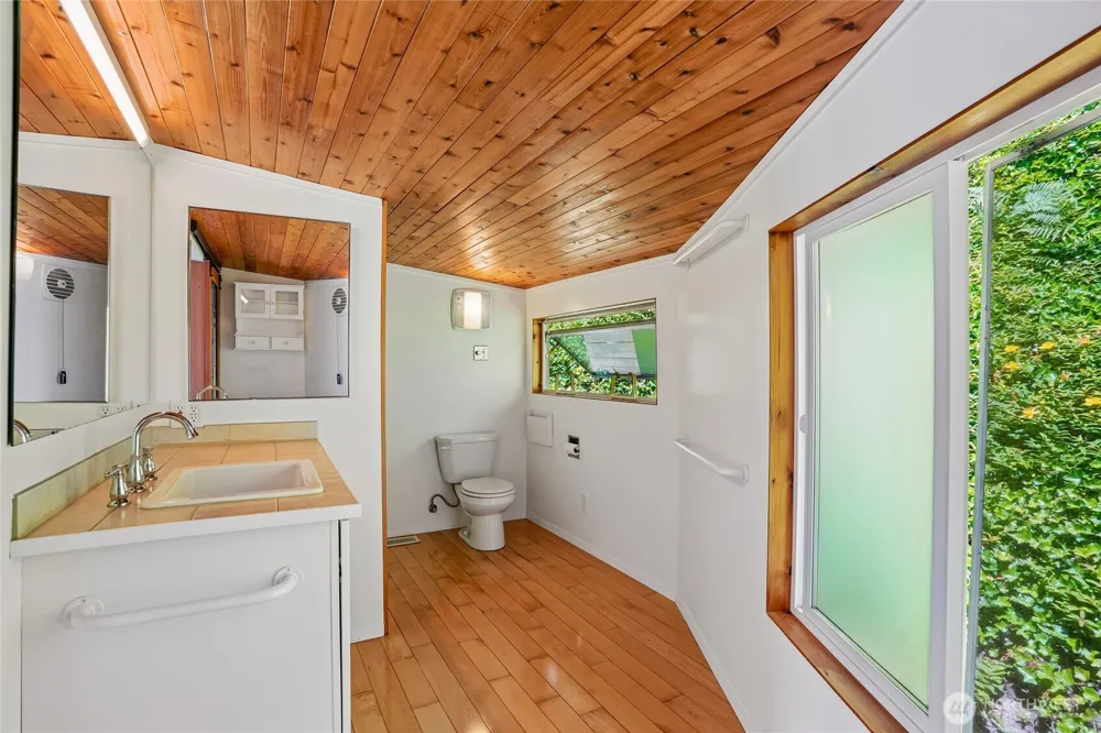3134 SW 172nd Street Burien, WA 98166