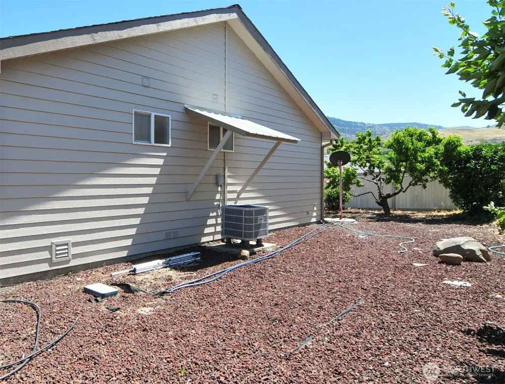 2961 Riviera Boulevard Malaga, WA 98828
