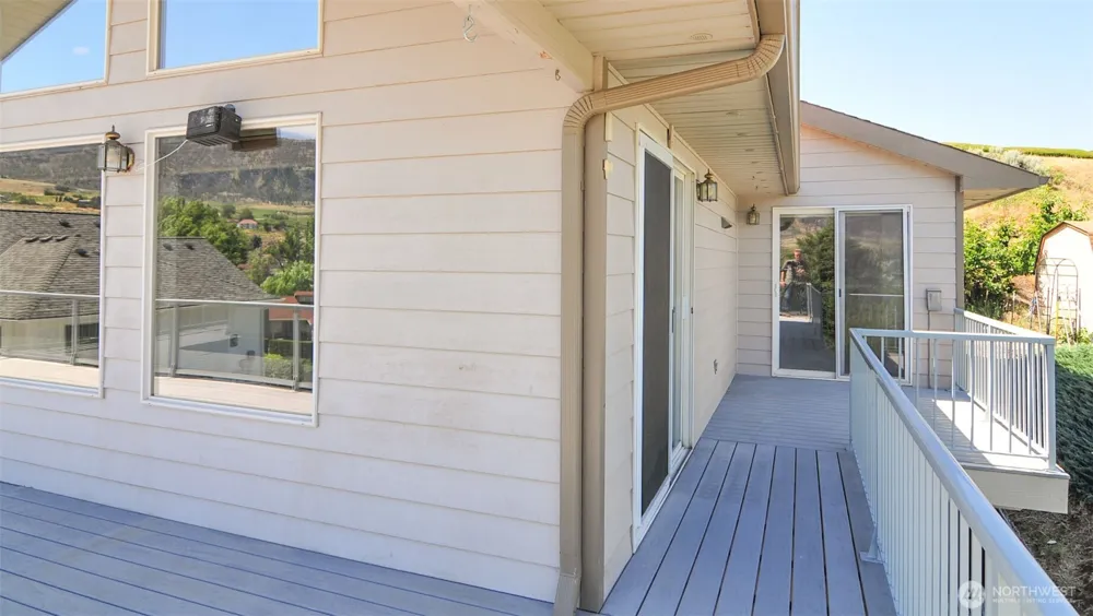 2961 Riviera Boulevard Malaga, WA 98828