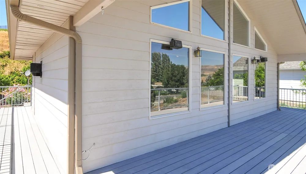 2961 Riviera Boulevard Malaga, WA 98828