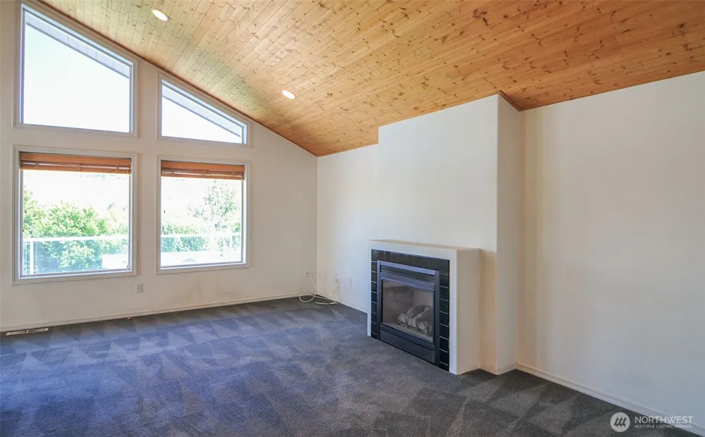 2961 Riviera Boulevard Malaga, WA 98828