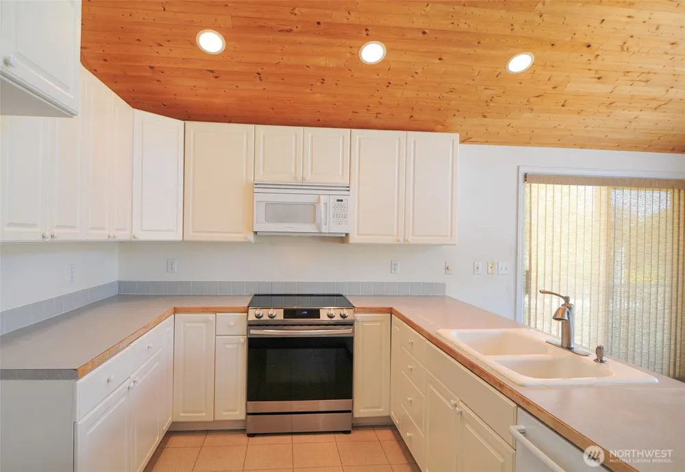 2961 Riviera Boulevard Malaga, WA 98828