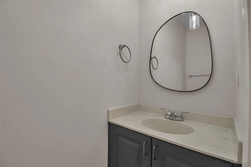 3212 RAMBLEWOOD DRIVE #3212 Sarasota, FL 34237