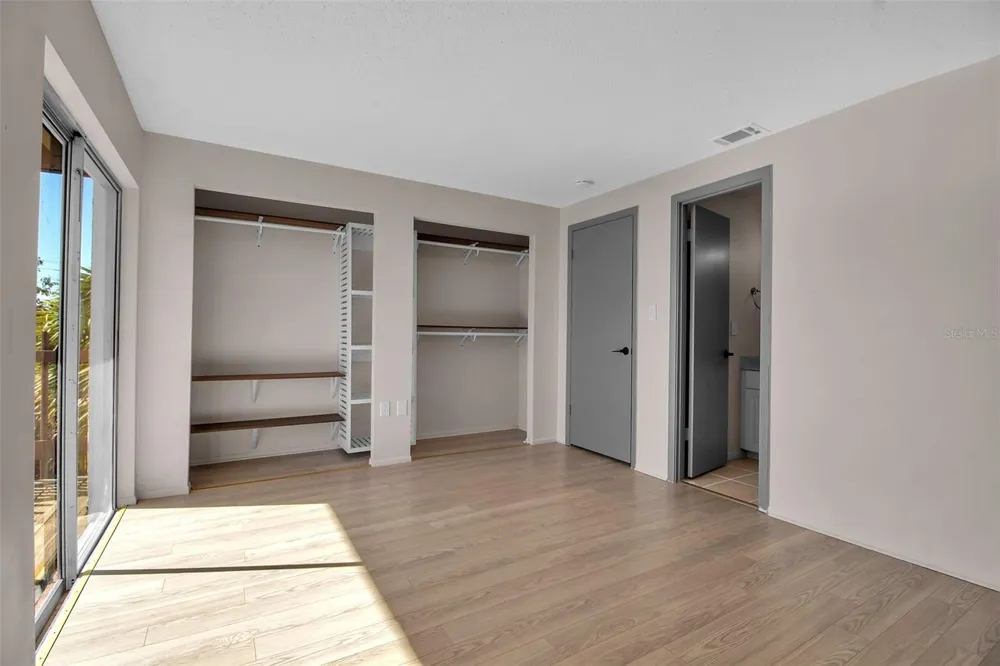 3212 RAMBLEWOOD DRIVE #3212 Sarasota, FL 34237