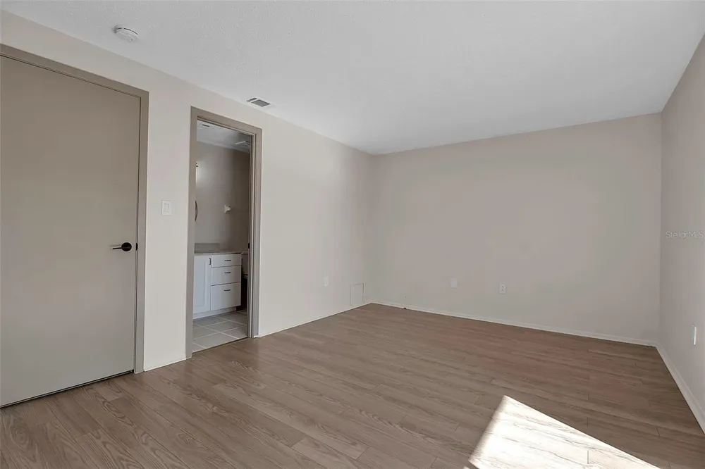 3212 RAMBLEWOOD DRIVE #3212 Sarasota, FL 34237