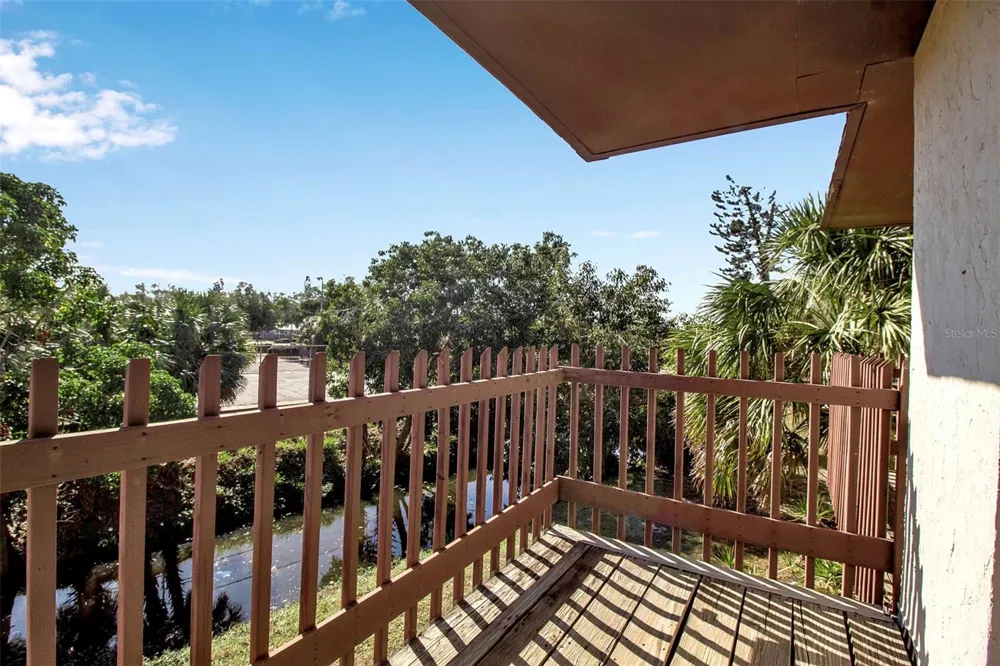 3212 RAMBLEWOOD DRIVE #3212 Sarasota, FL 34237