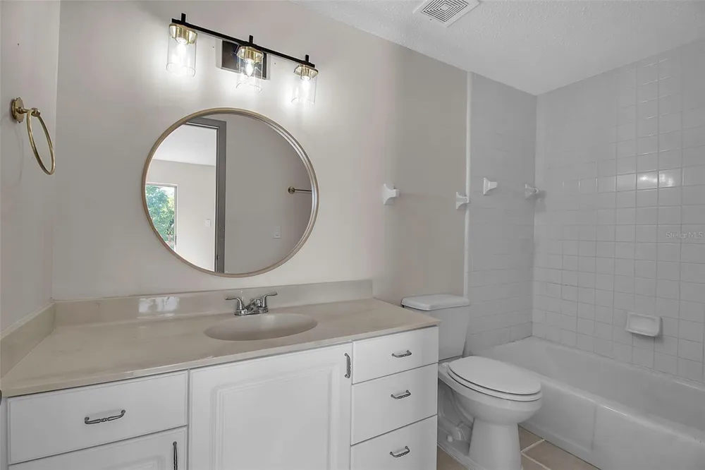 3212 RAMBLEWOOD DRIVE #3212 Sarasota, FL 34237