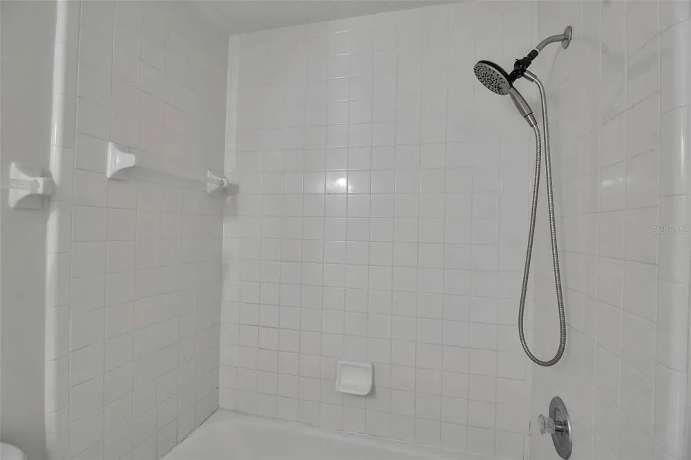 3212 RAMBLEWOOD DRIVE #3212 Sarasota, FL 34237