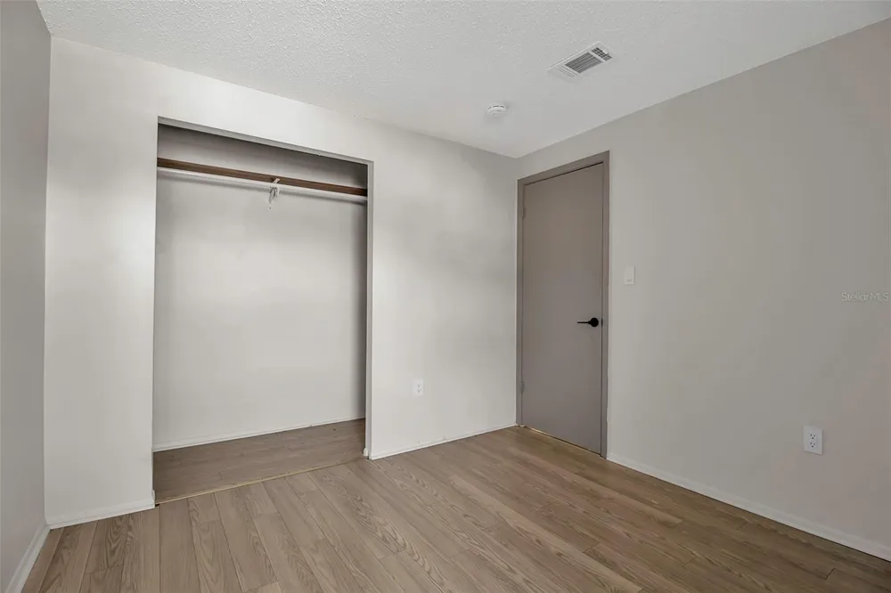 3212 RAMBLEWOOD DRIVE #3212 Sarasota, FL 34237