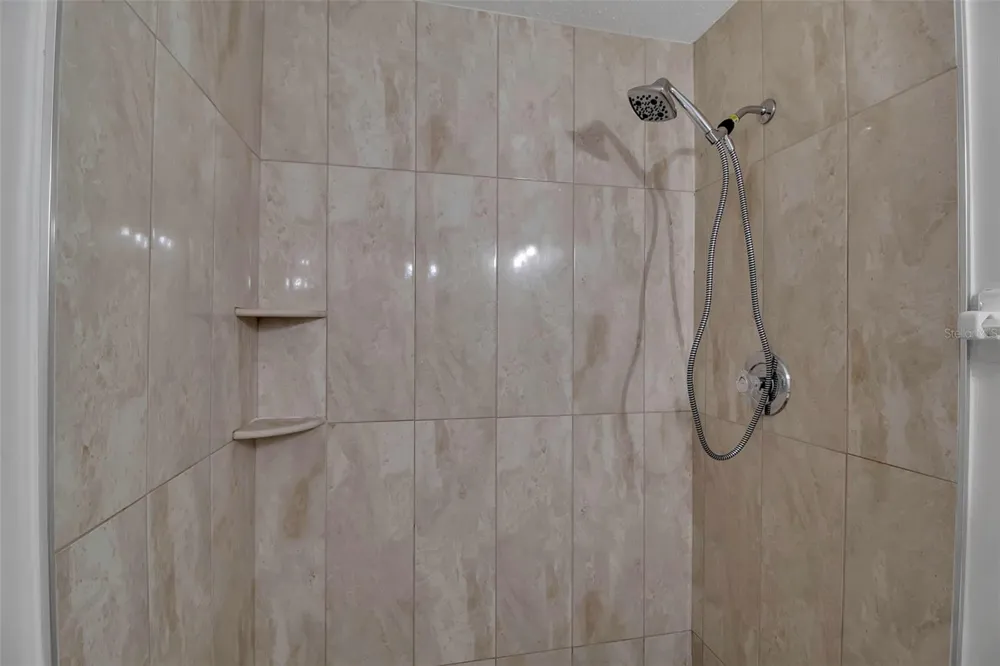 3212 RAMBLEWOOD DRIVE #3212 Sarasota, FL 34237