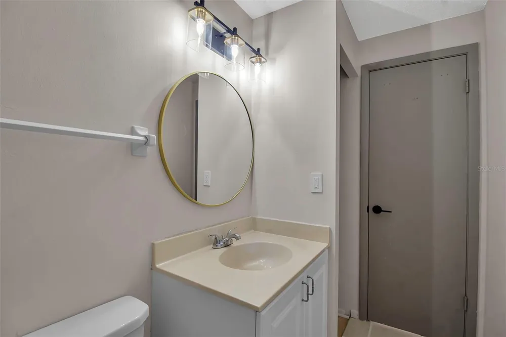 3212 RAMBLEWOOD DRIVE #3212 Sarasota, FL 34237