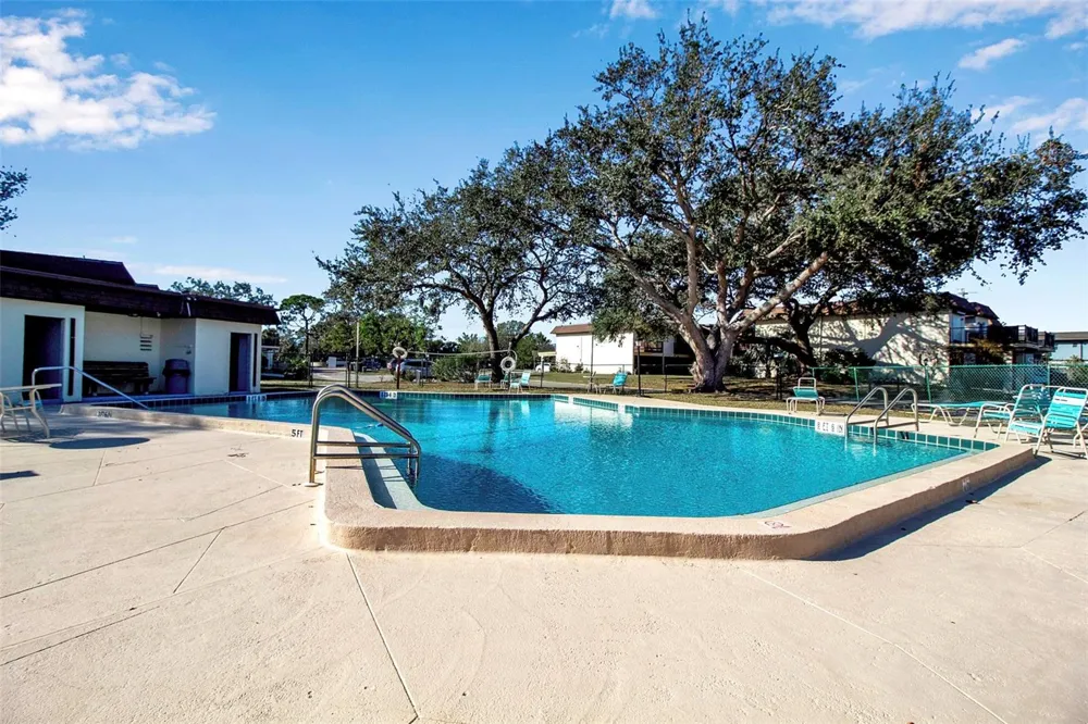 3212 RAMBLEWOOD DRIVE #3212 Sarasota, FL 34237