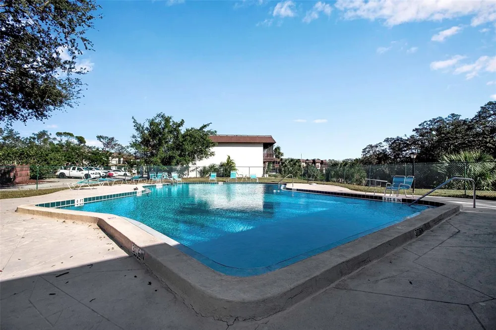 3212 RAMBLEWOOD DRIVE #3212 Sarasota, FL 34237