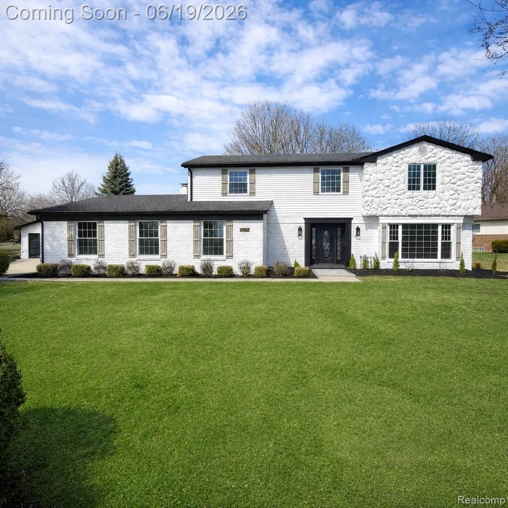 7275 Old Coach Trail Washington Township, MI 48094