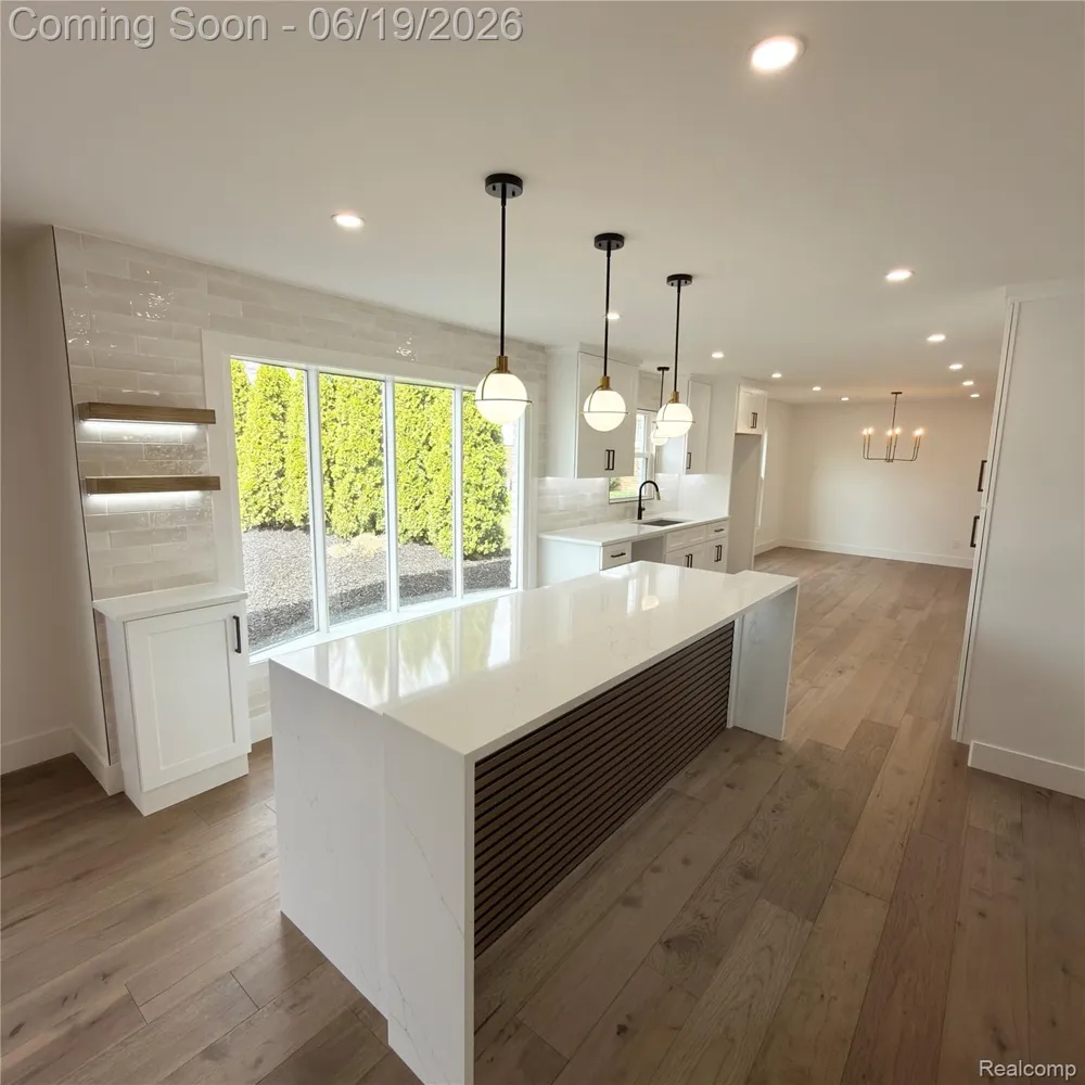 7275 Old Coach Trail Washington Township, MI 48094
