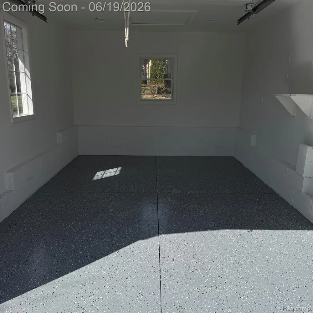 7275 Old Coach Trail Washington Township, MI 48094