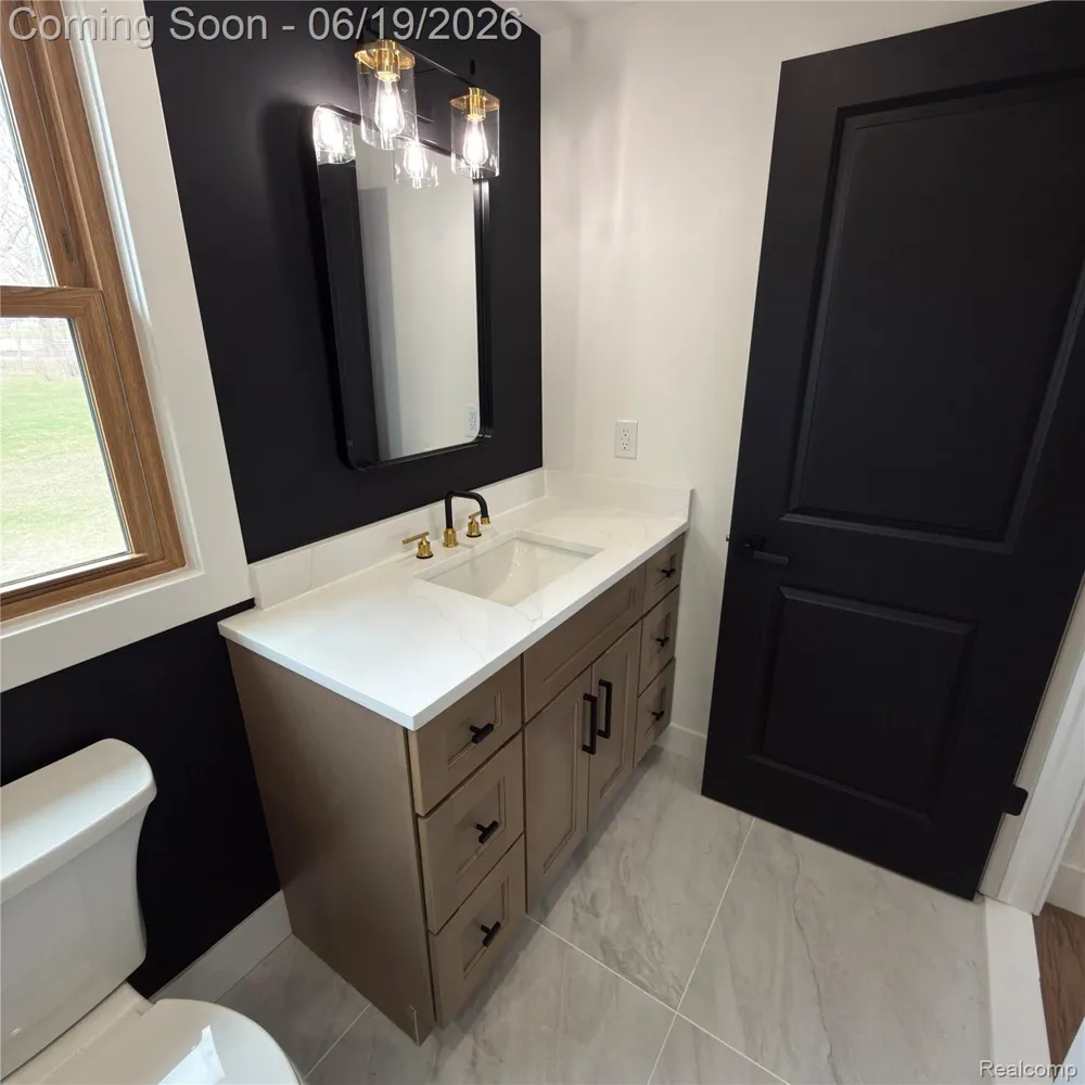 7275 Old Coach Trail Washington Township, MI 48094