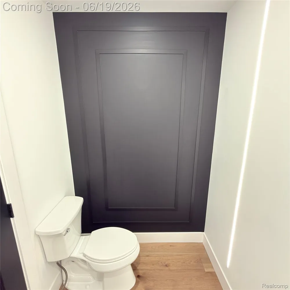7275 Old Coach Trail Washington Township, MI 48094