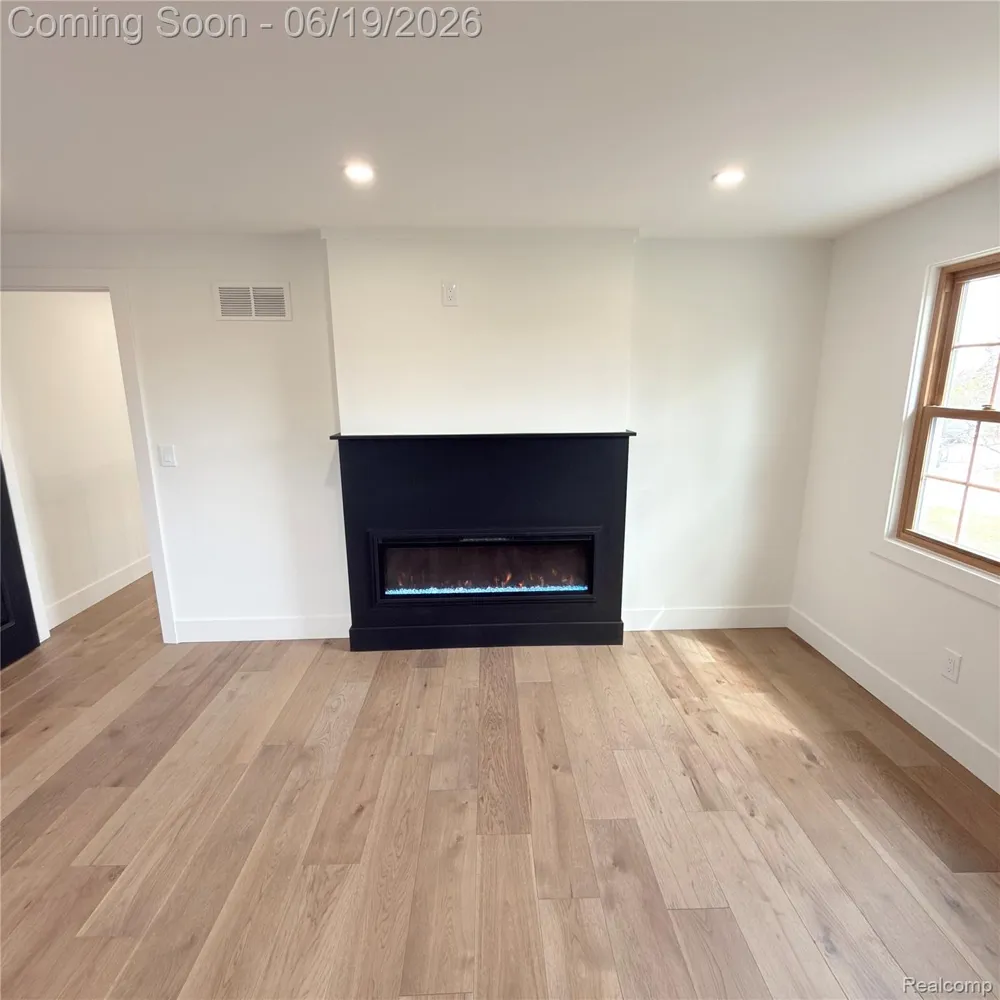 7275 Old Coach Trail Washington Township, MI 48094