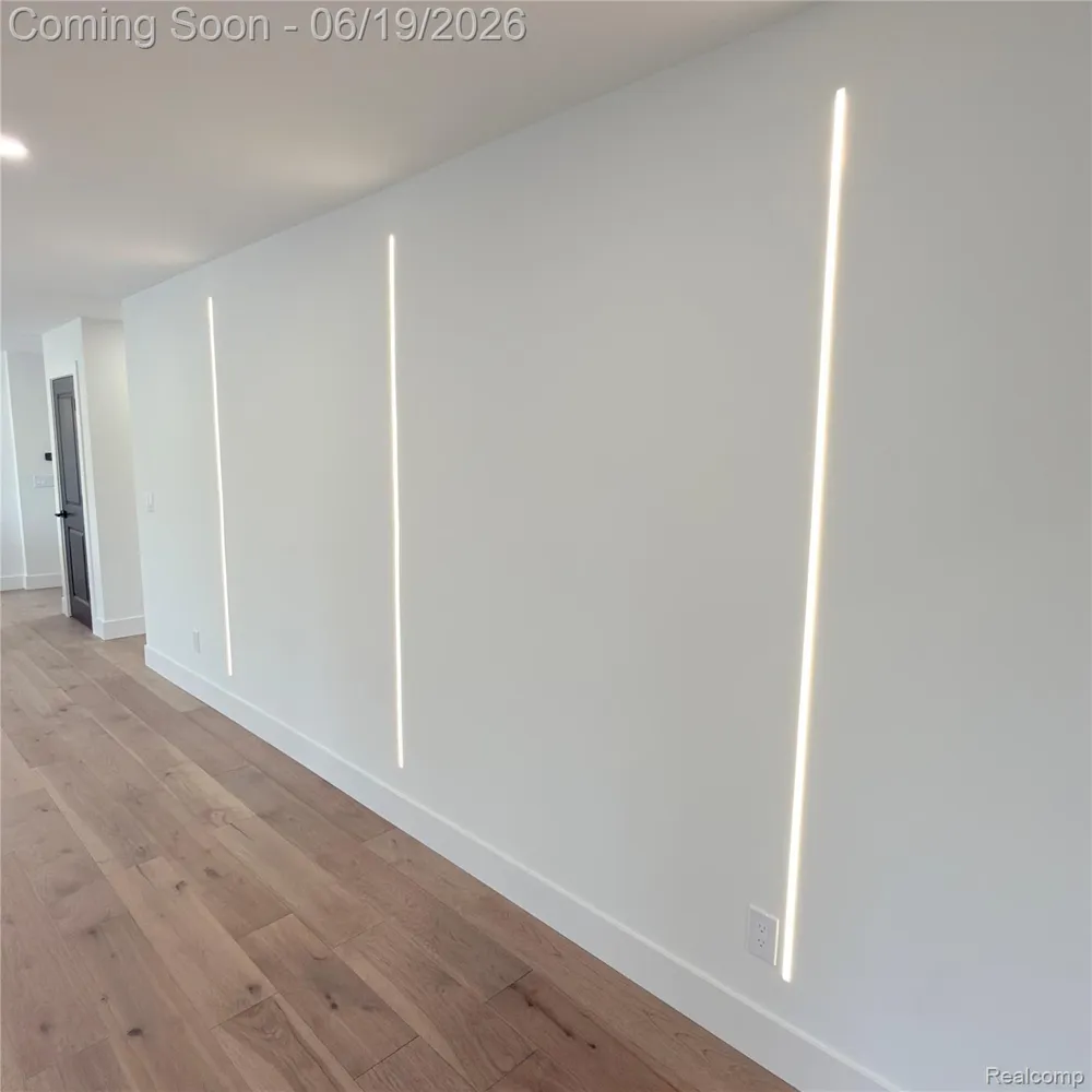 7275 Old Coach Trail Washington Township, MI 48094