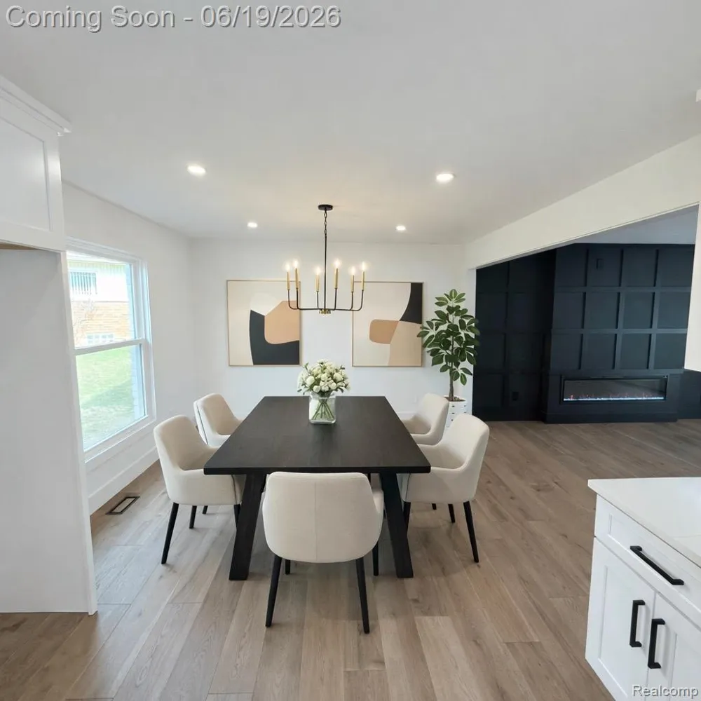 7275 Old Coach Trail Washington Township, MI 48094