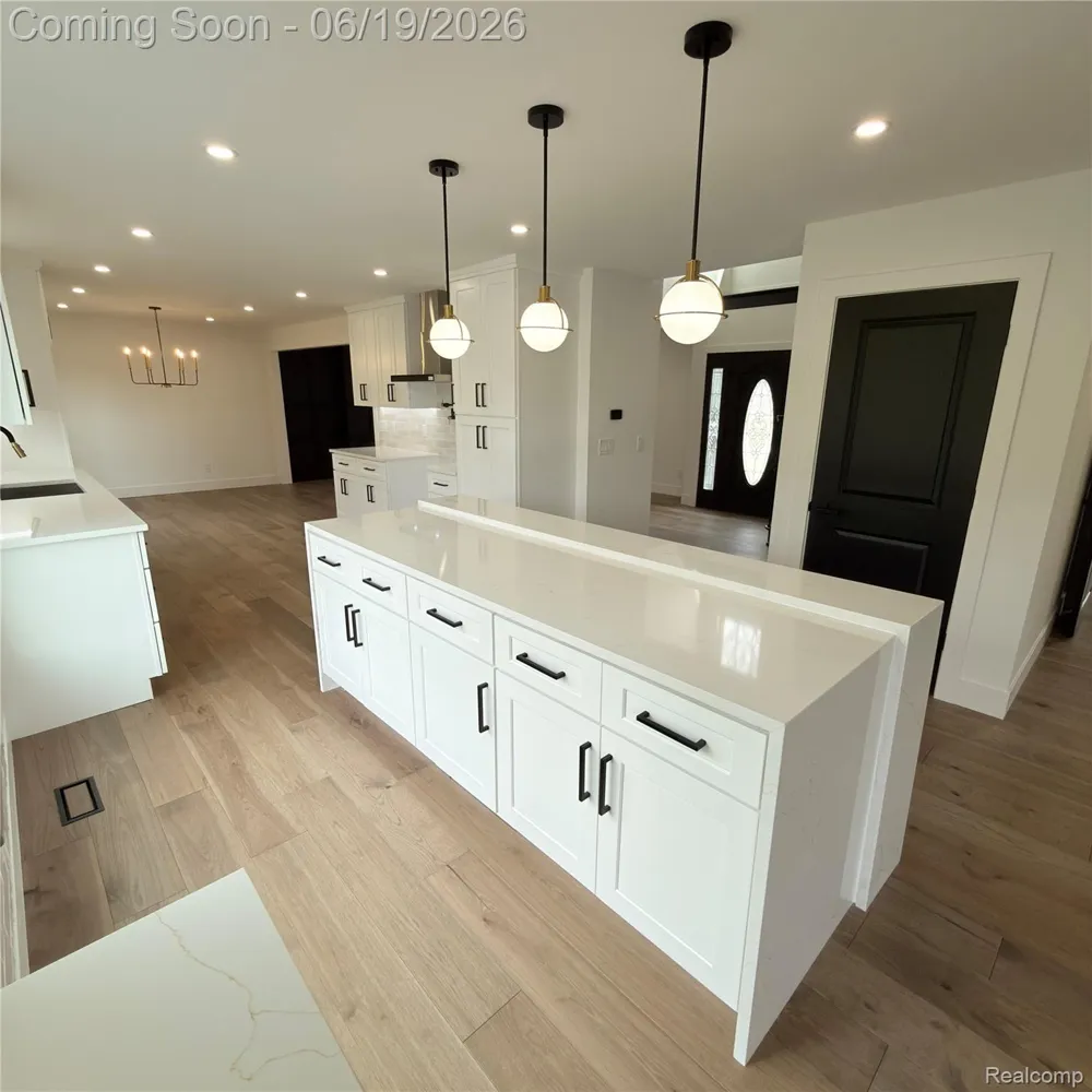 7275 Old Coach Trail Washington Township, MI 48094