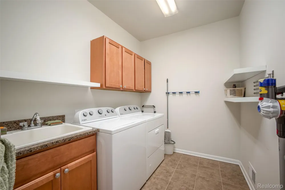 292 Bryce Court Oceola Township, MI 48843