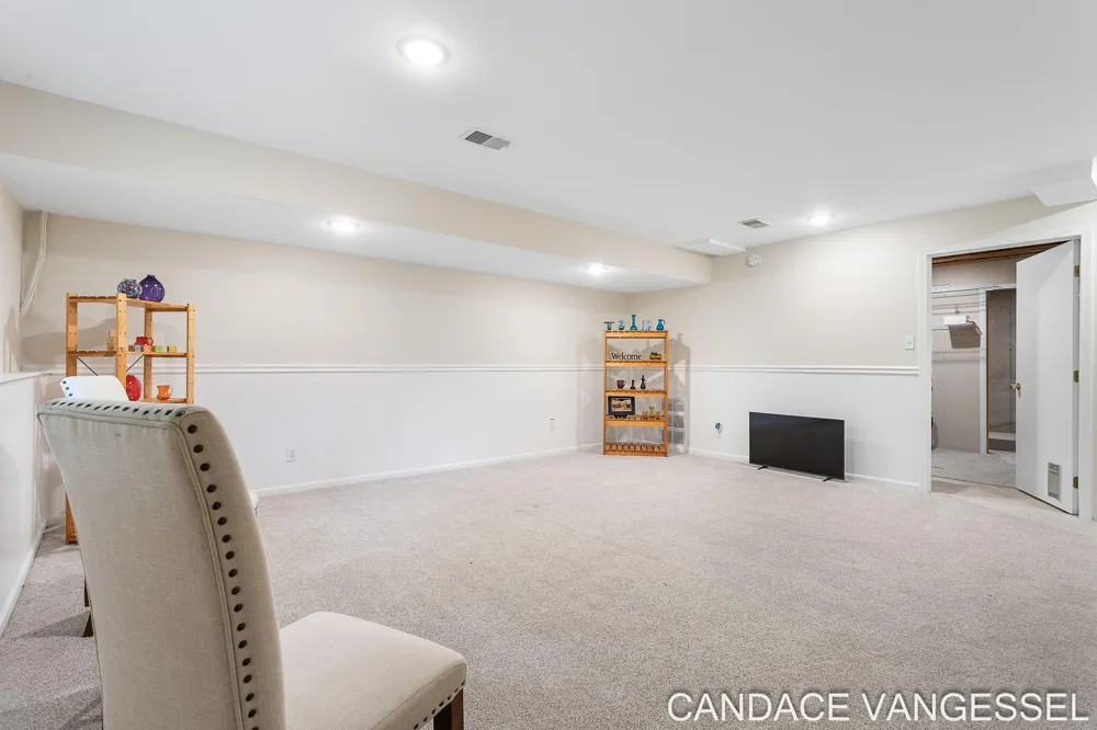 699 Sun Chase Drive Park Township, MI 49424