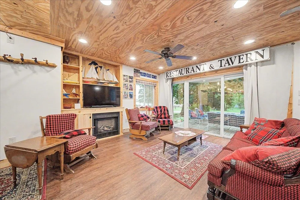 2532 E 1st Street Mills Township, MI 48756
