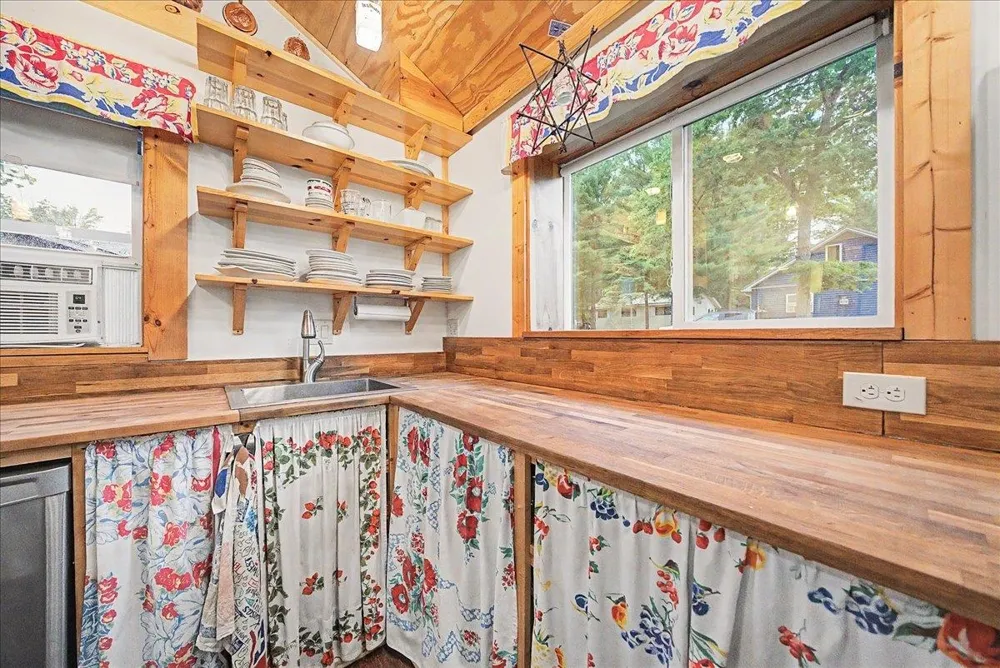 2532 E 1st Street Mills Township, MI 48756