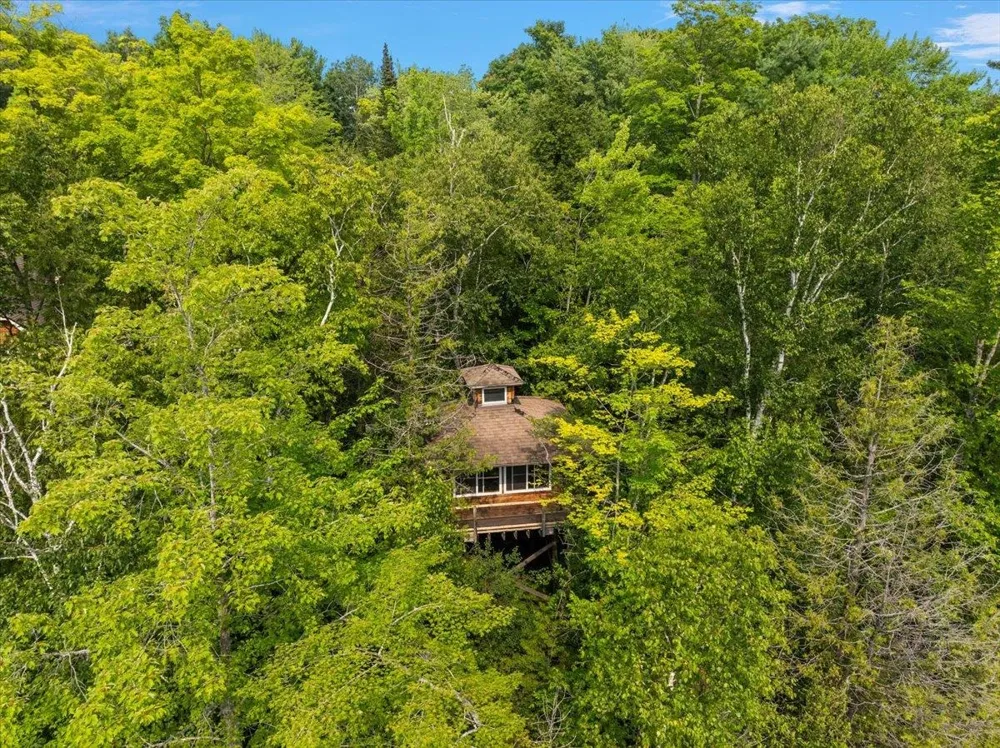 407 Twin Pines Drive Leland Township, MI 49653