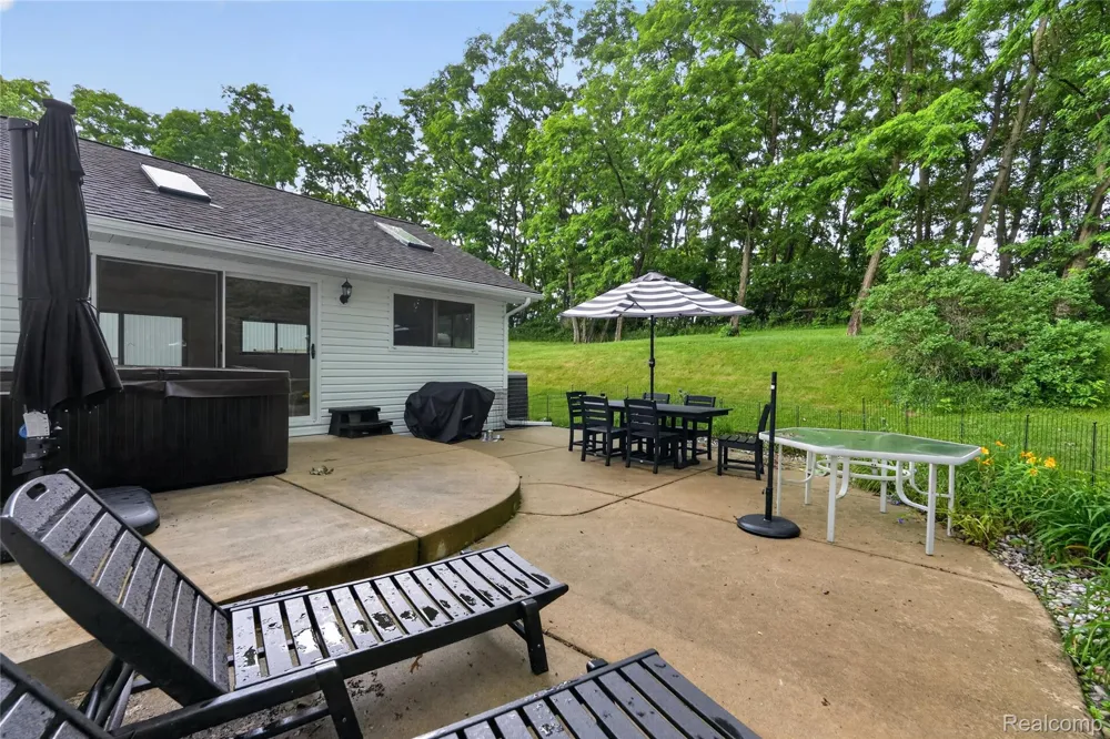 8655 Joey Drive Putnam Township, MI 48169