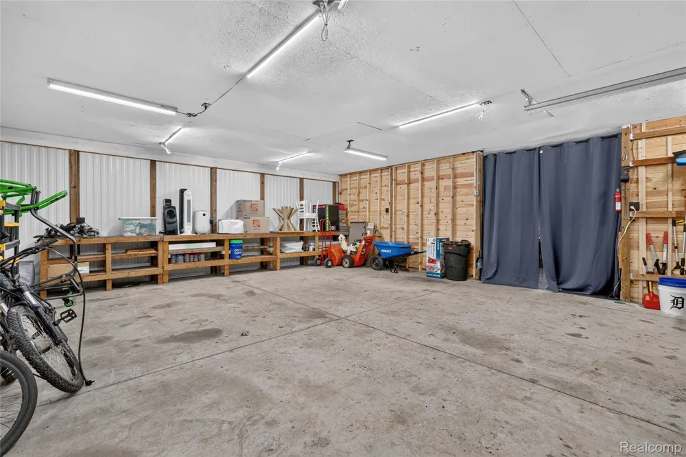8655 Joey Drive Putnam Township, MI 48169
