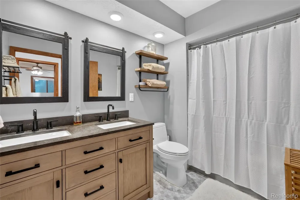 8655 Joey Drive Putnam Township, MI 48169