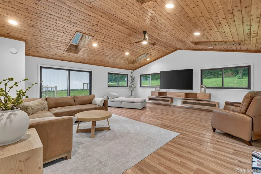 8655 Joey Drive Putnam Township, MI 48169