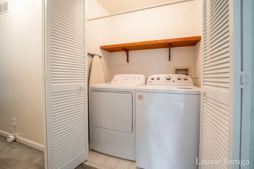2670 Grand River Drive NE Ada Township, MI 49525