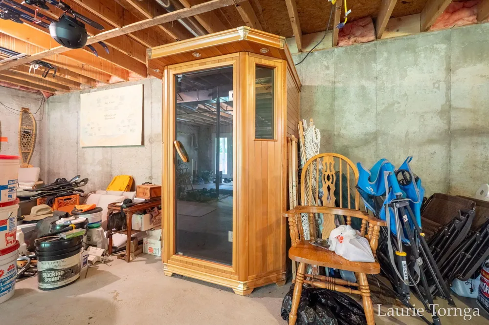 2670 Grand River Drive NE Ada Township, MI 49525