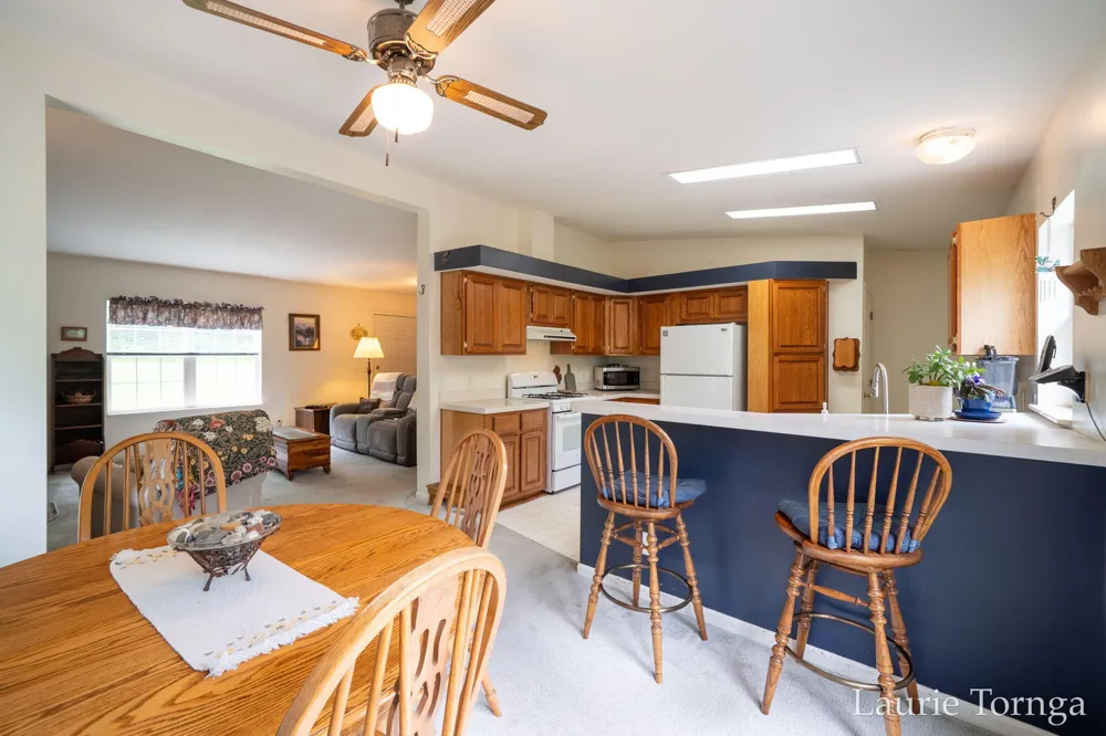 2670 Grand River Drive NE Ada Township, MI 49525