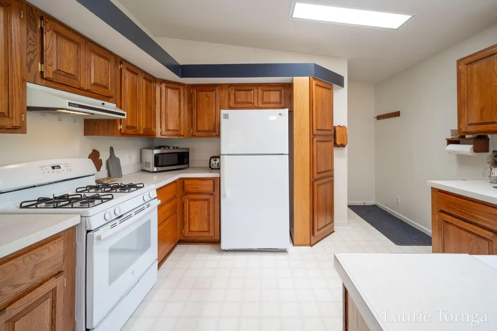 2670 Grand River Drive NE Ada Township, MI 49525